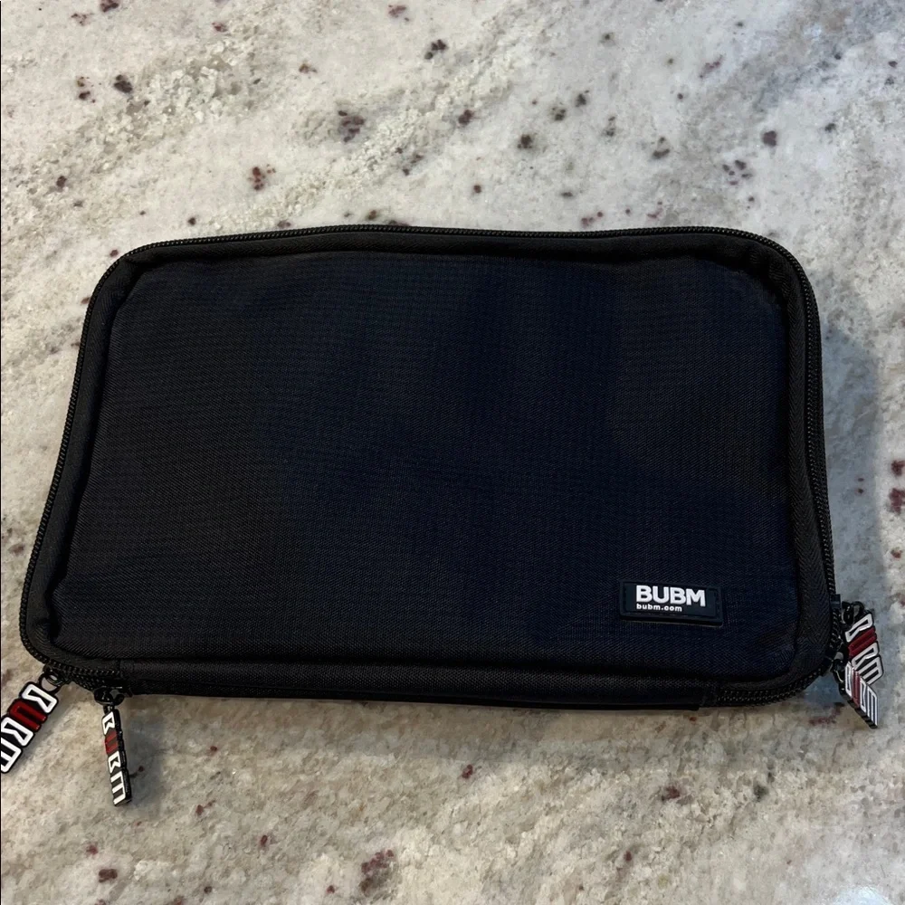 BUMB Black Electronics Organizer Case